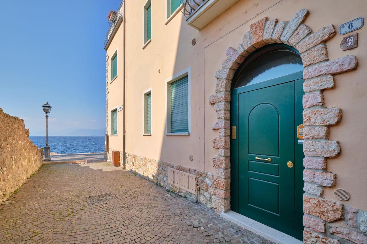 Apartmentsgarda - Residenza Dei Navigatori Torri Del Benaco Exteriör bild