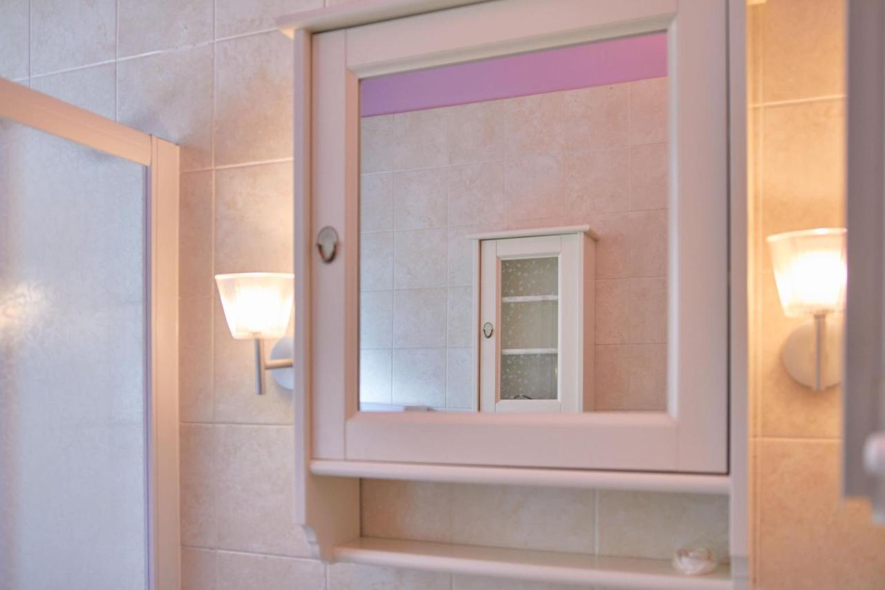 Apartmentsgarda - Residenza Dei Navigatori Torri Del Benaco Exteriör bild