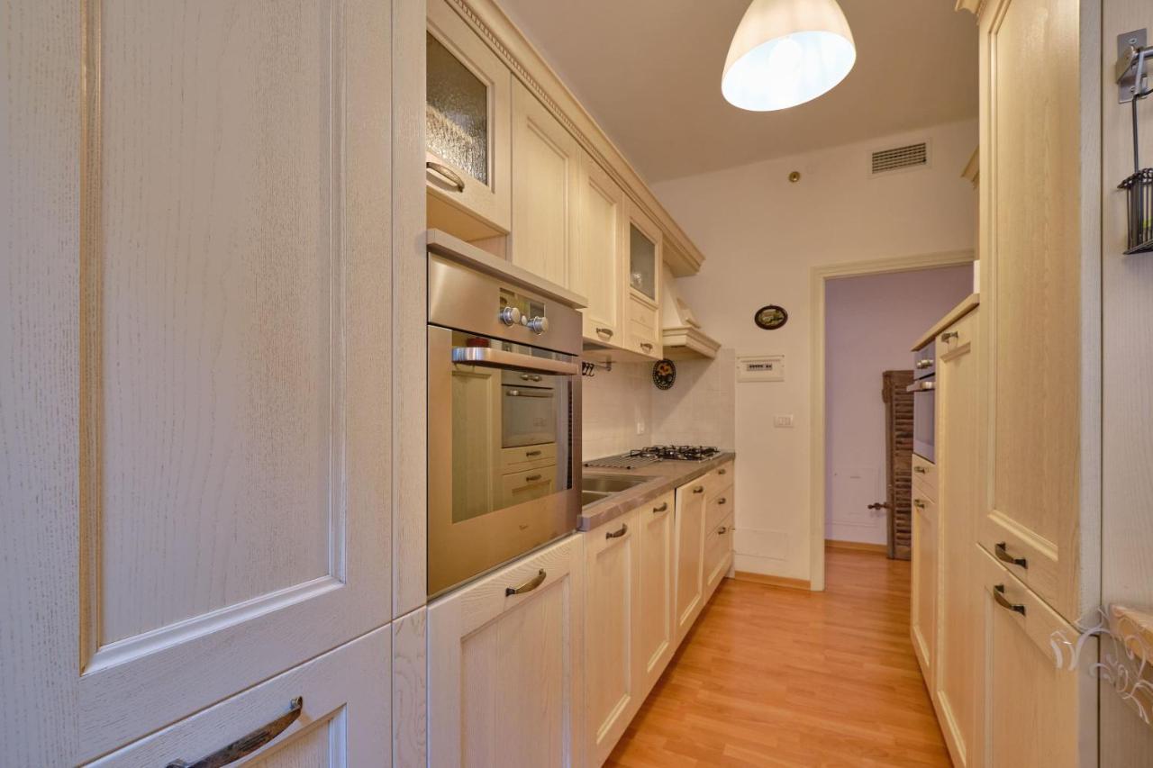 Apartmentsgarda - Residenza Dei Navigatori Torri Del Benaco Exteriör bild